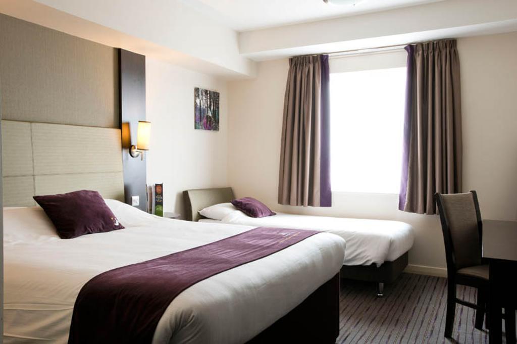 Premier Inn Oldham - Broadway المظهر الخارجي الصورة