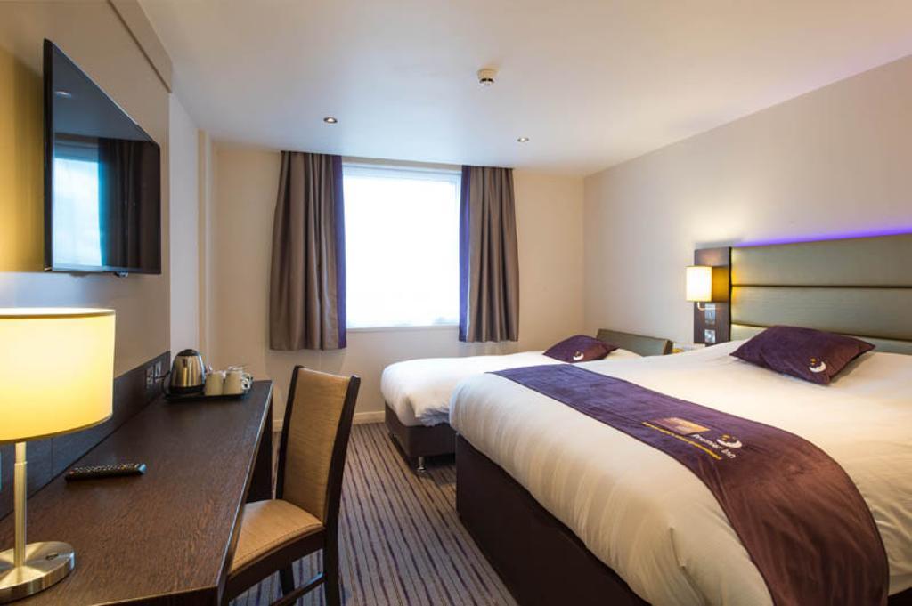 Premier Inn Oldham - Broadway المظهر الخارجي الصورة