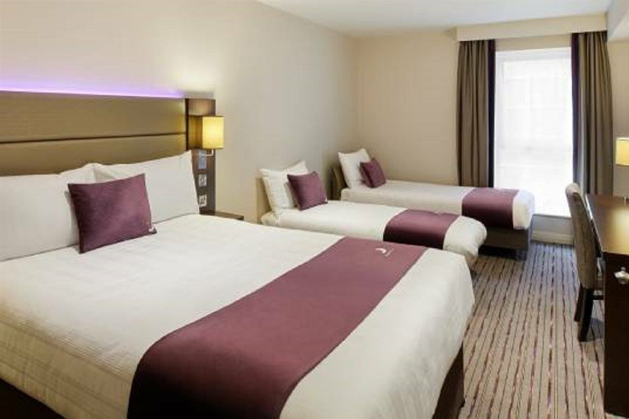 Premier Inn Oldham - Broadway المظهر الخارجي الصورة